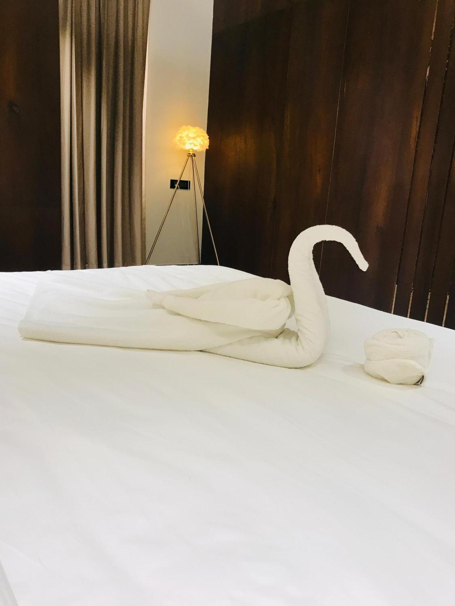 Hotel Midas Inn Mathura Ngoại thất bức ảnh