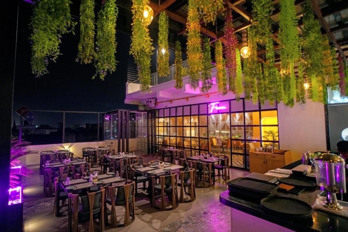 Hotel Midas Inn Mathura Ngoại thất bức ảnh