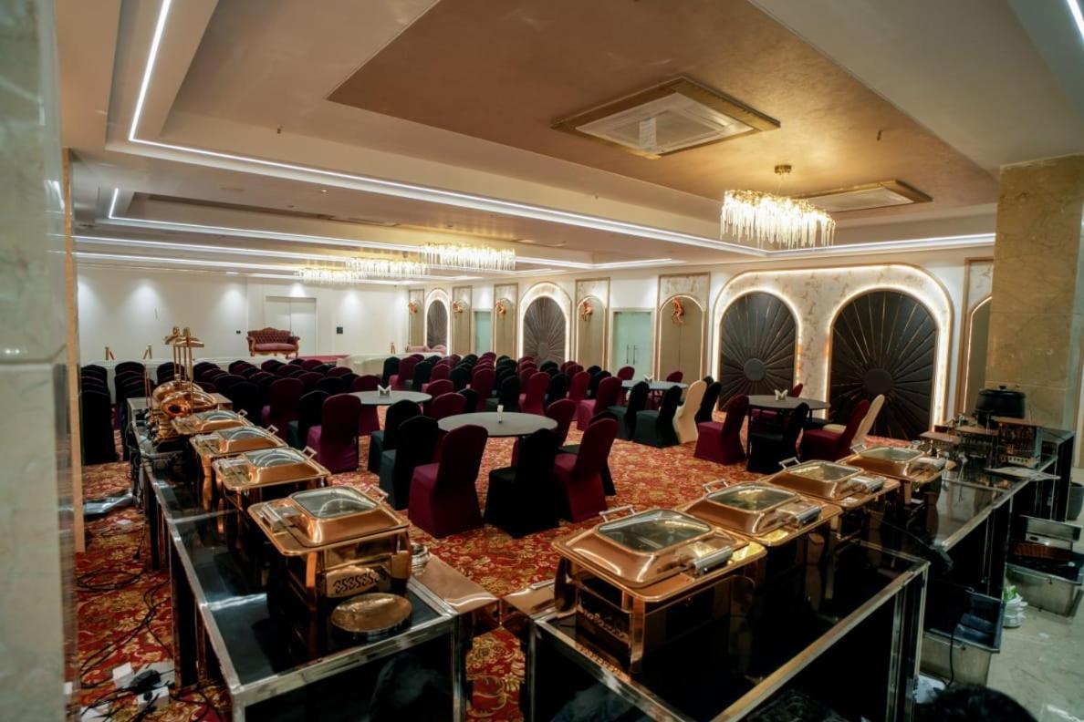 Hotel Midas Inn Mathura Ngoại thất bức ảnh